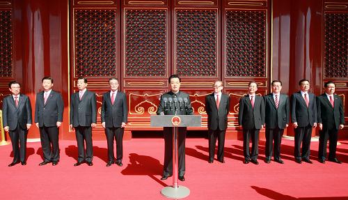 胡锦涛检阅受阅部队后在天安门城楼上发表讲话